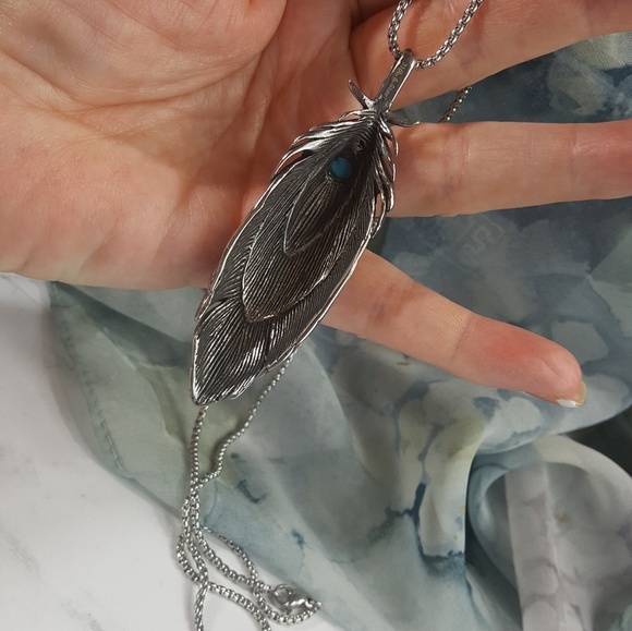 Feather Pendant w/Blue Howlite Accent - Picture 4 of 4